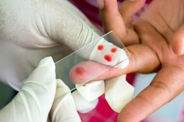 Diagnose the pain in the finger joints