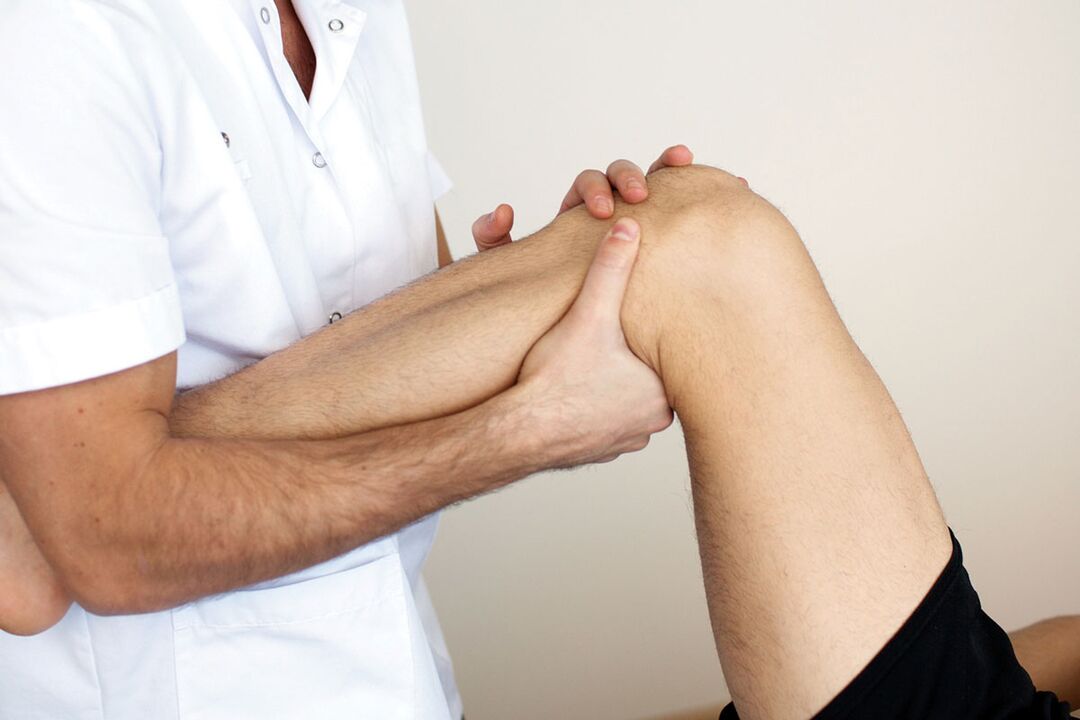 Knee flexion and extension tests for diagnosing knee arthrosis